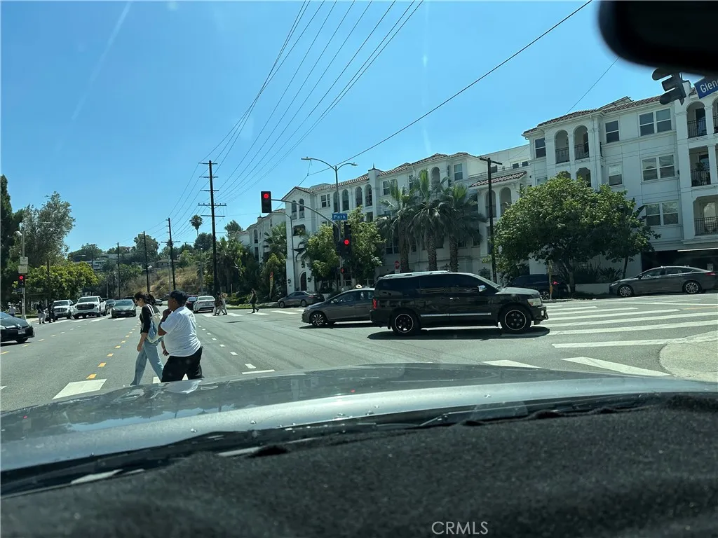 Los Angeles, California 90026, United States, 2 Bedrooms Bedrooms, ,2 BathroomsBathrooms,Residential,Active,193819