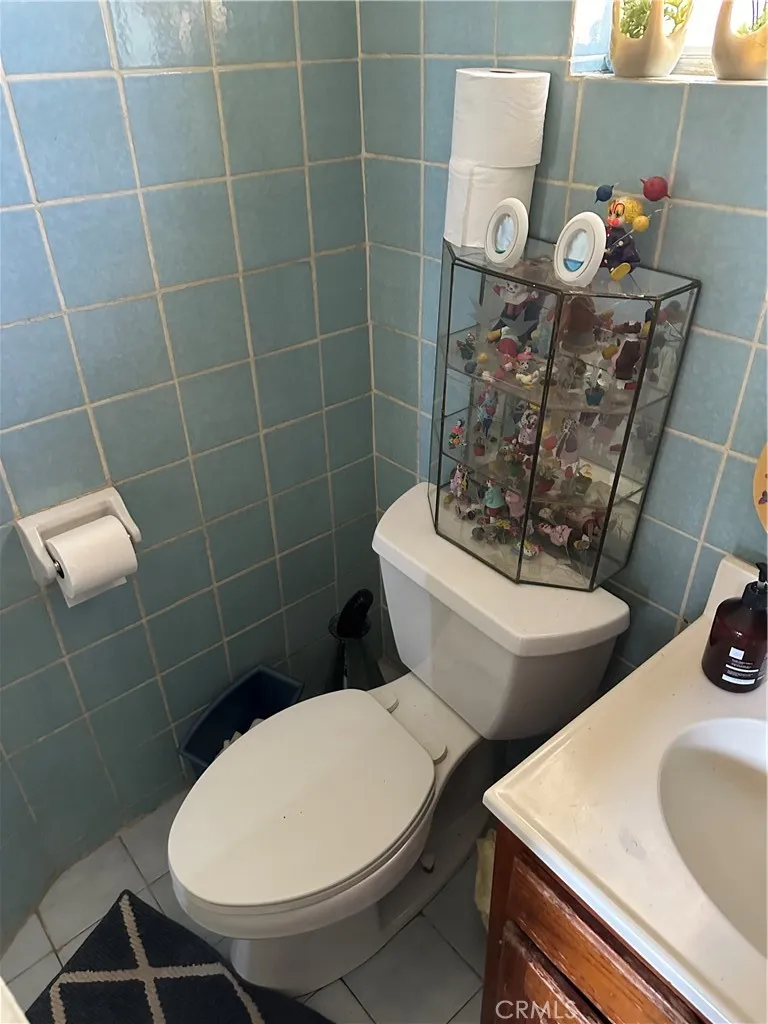 Los Angeles, California 90026, United States, 2 Bedrooms Bedrooms, ,2 BathroomsBathrooms,Residential,Active,193819