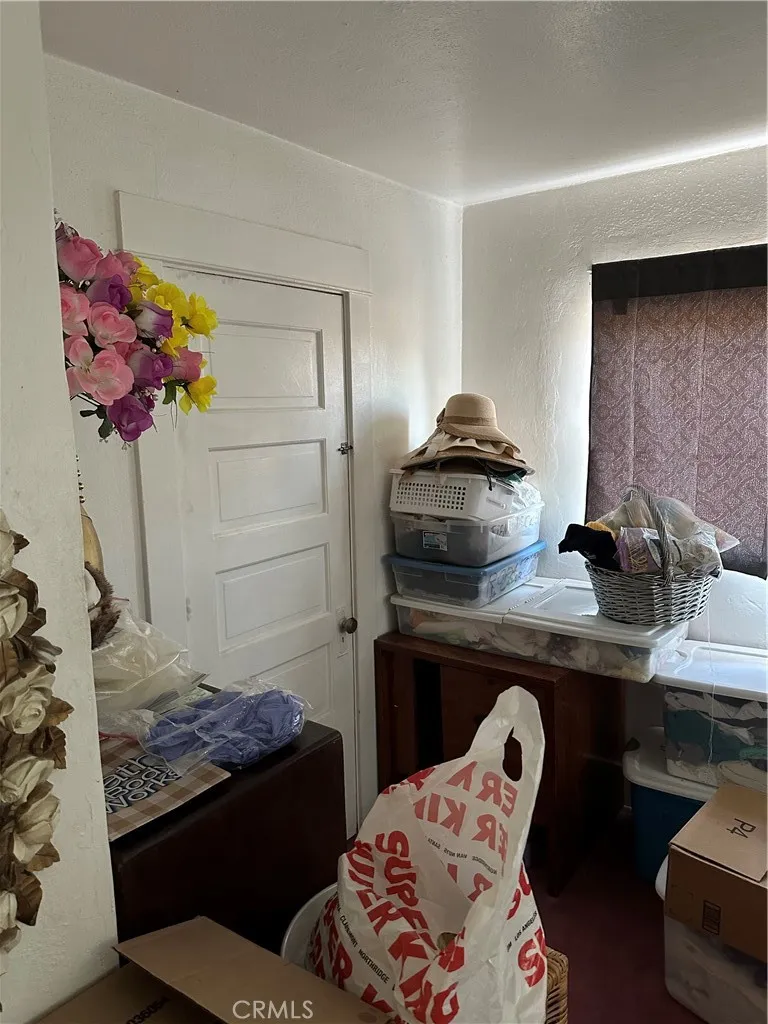 Los Angeles, California 90026, United States, 2 Bedrooms Bedrooms, ,2 BathroomsBathrooms,Residential,Active,193819