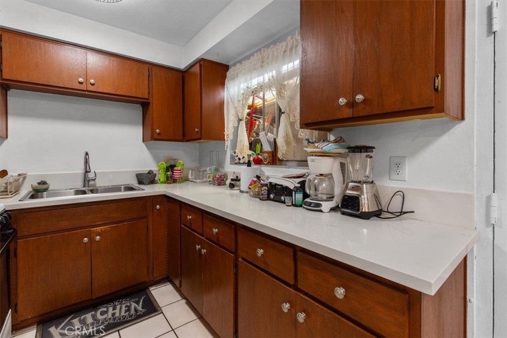 12912 Lariat Ln