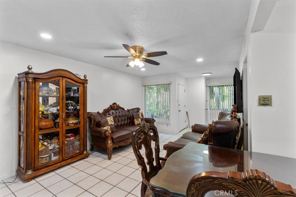 12912 Lariat Ln