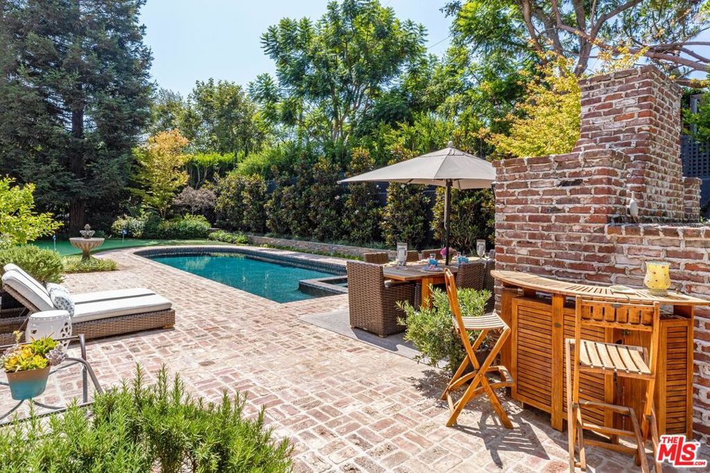 Brentwood Park - Residential