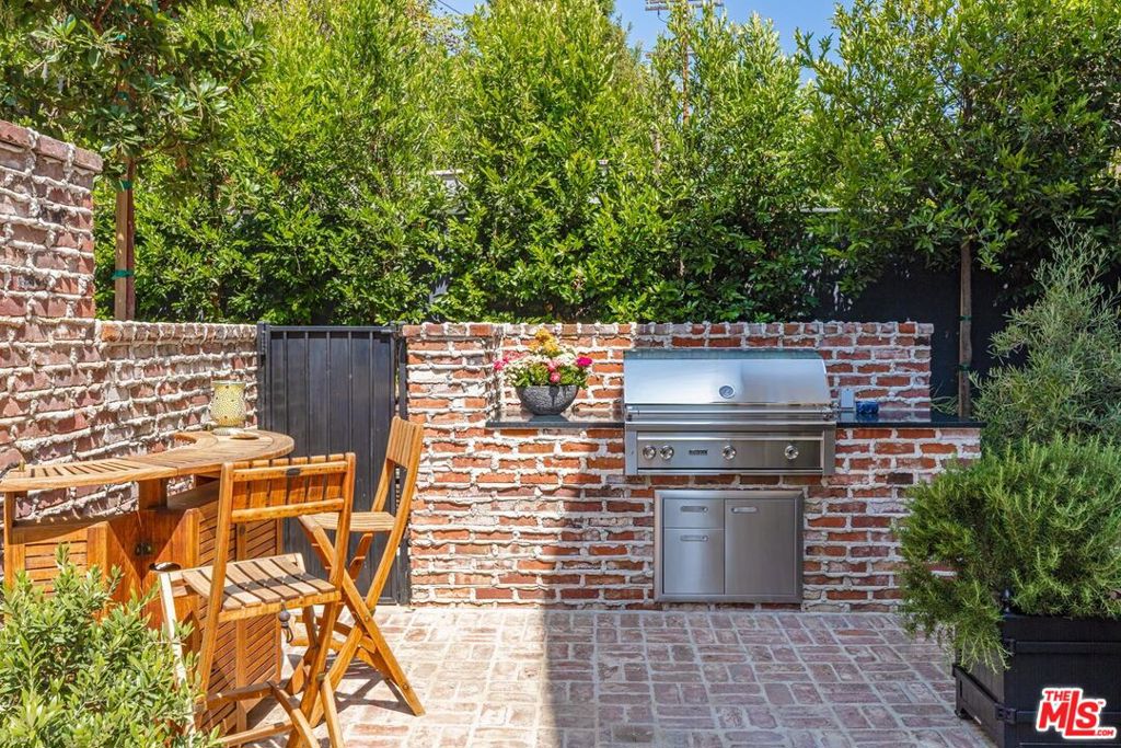 Brentwood Park - Residential