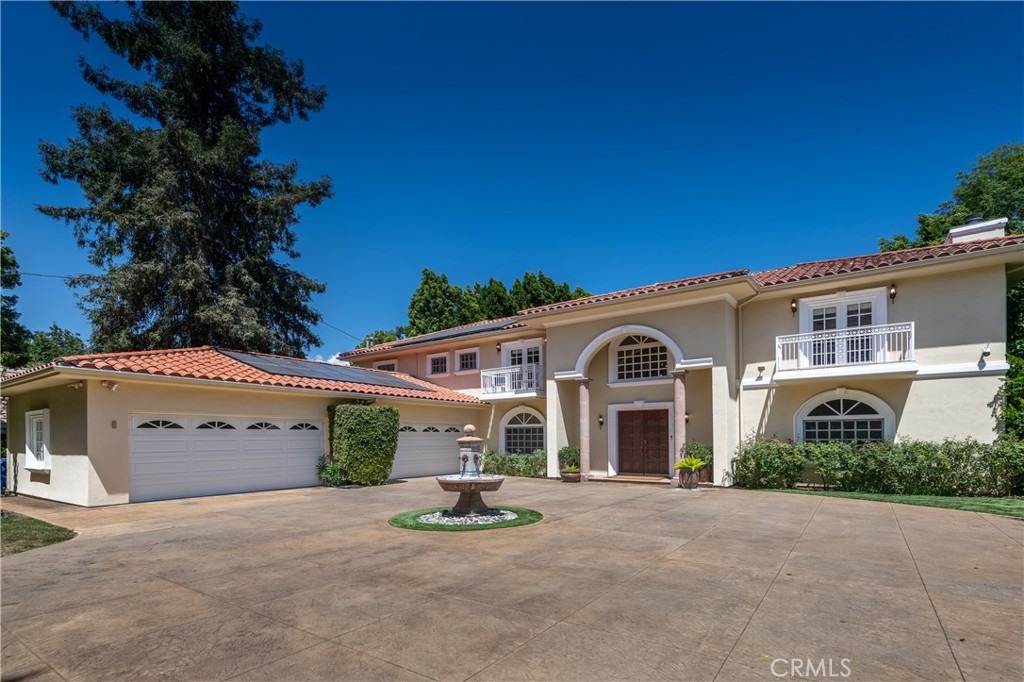 4438 Haskell Avenue