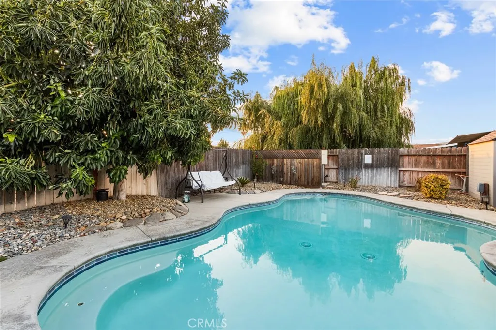 Atwater, California 95301, United States, 4 Bedrooms Bedrooms, ,2 BathroomsBathrooms,Residential,Active,201163