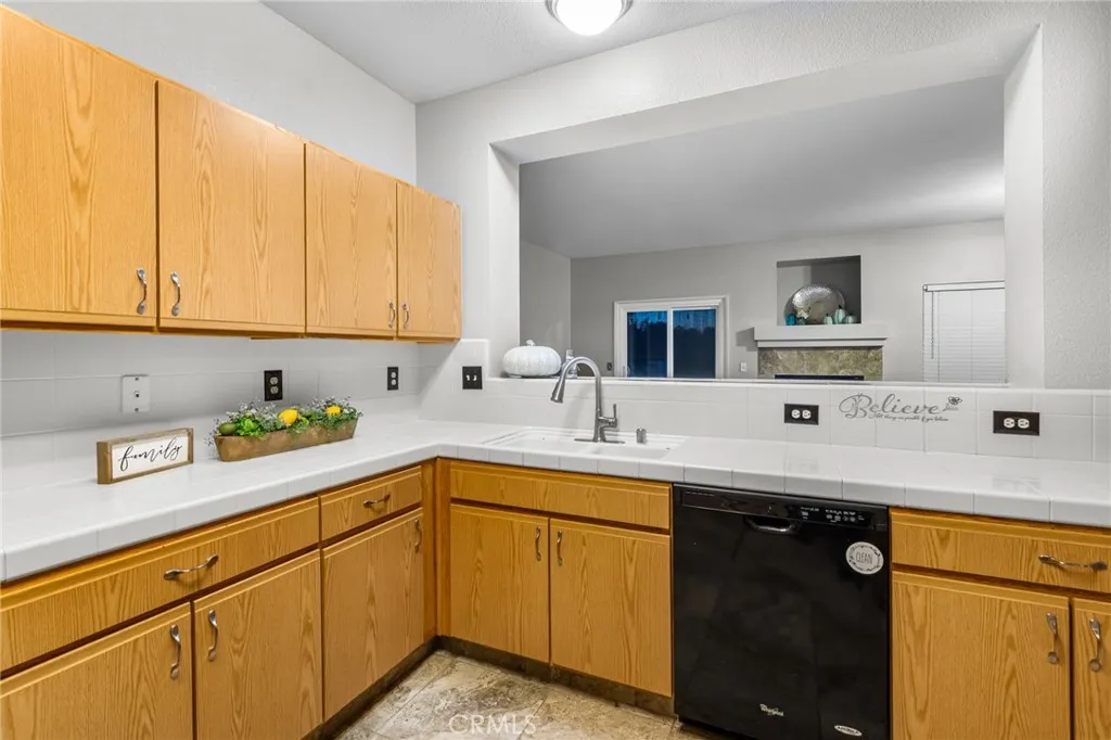 Atwater, California 95301, United States, 4 Bedrooms Bedrooms, ,2 BathroomsBathrooms,Residential,Active,201163