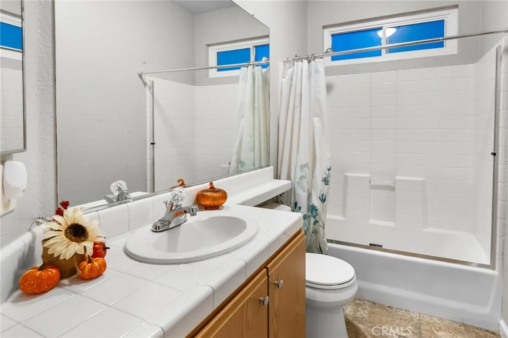 Atwater, California 95301, United States, 4 Bedrooms Bedrooms, ,2 BathroomsBathrooms,Residential,Active,201163