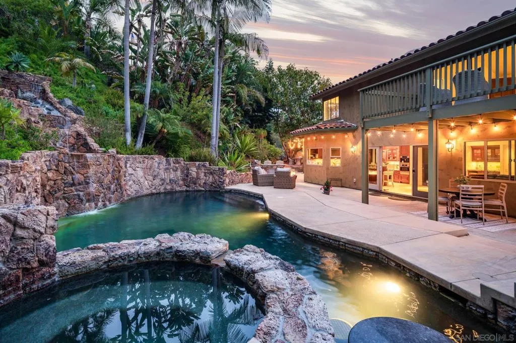 Cardiff by the Sea, California 92007, United States, 4 Bedrooms Bedrooms, ,3 BathroomsBathrooms,Residential,Active,163176