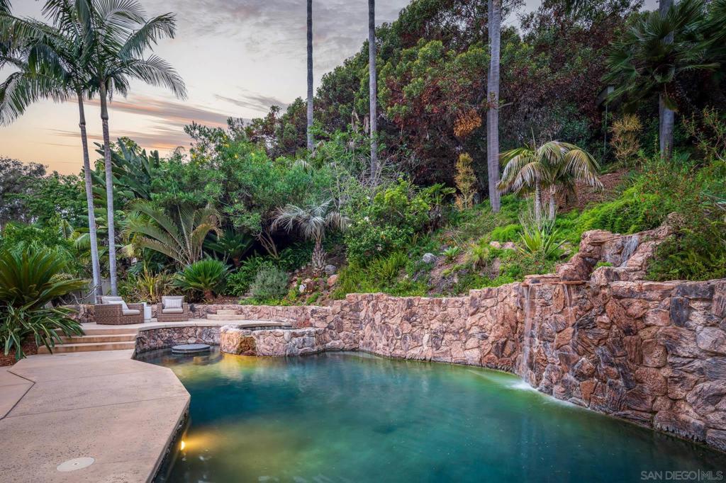 1248 Avocet Ct