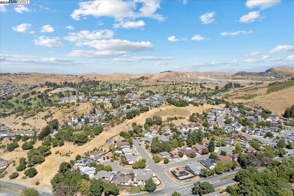 SOMERSET HIGHLAN - Residential
