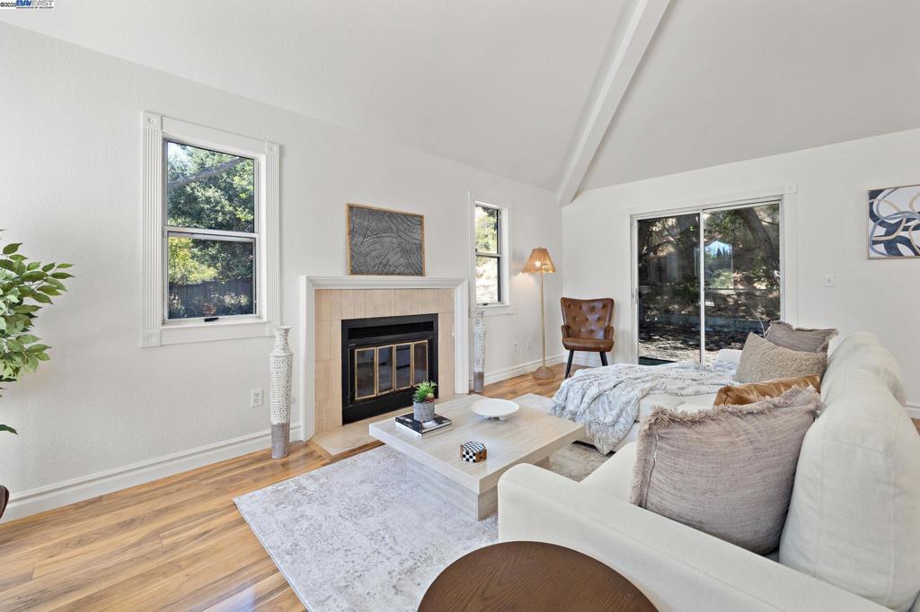 SOMERSET HIGHLAN - Residential
