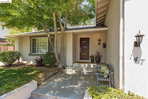 Photo of 147 147 Natalie DR Dr, Moraga, CA 94556 (MLS # 41126411)