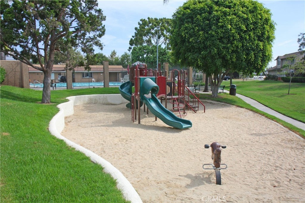 10830 Los Jardines E