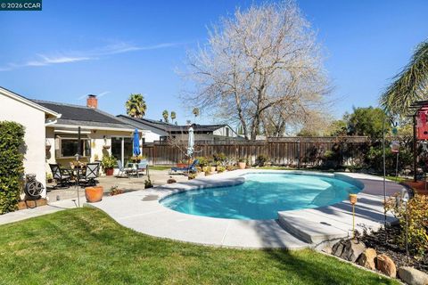 Tiny photo for 3636 3636 Shenandoah Ct Ct, Pleasanton, CA 94588 (MLS # 41126347)