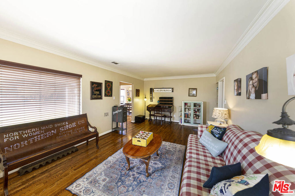 Properties 3 532 N San Marino Avenue