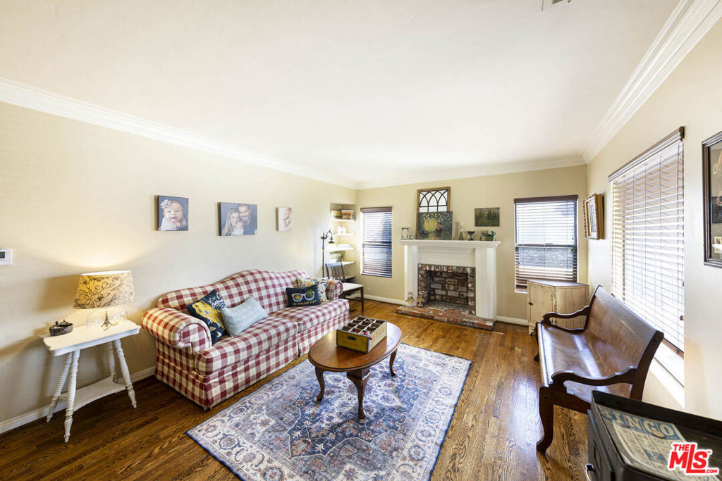 Properties 1 532 N San Marino Avenue