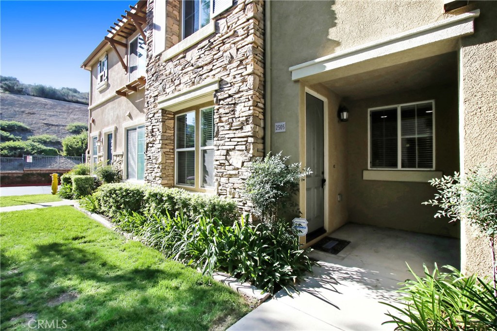 30505 Canyon Hills 2505