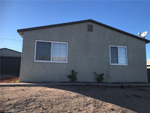 304 Maxine Barstow CA 92311