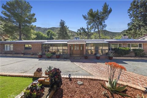 11950 Sierra Hwy Agua Dulce CA 91390