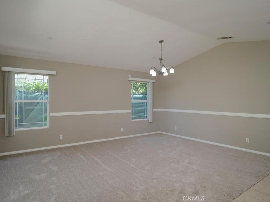 5742 Magnolia