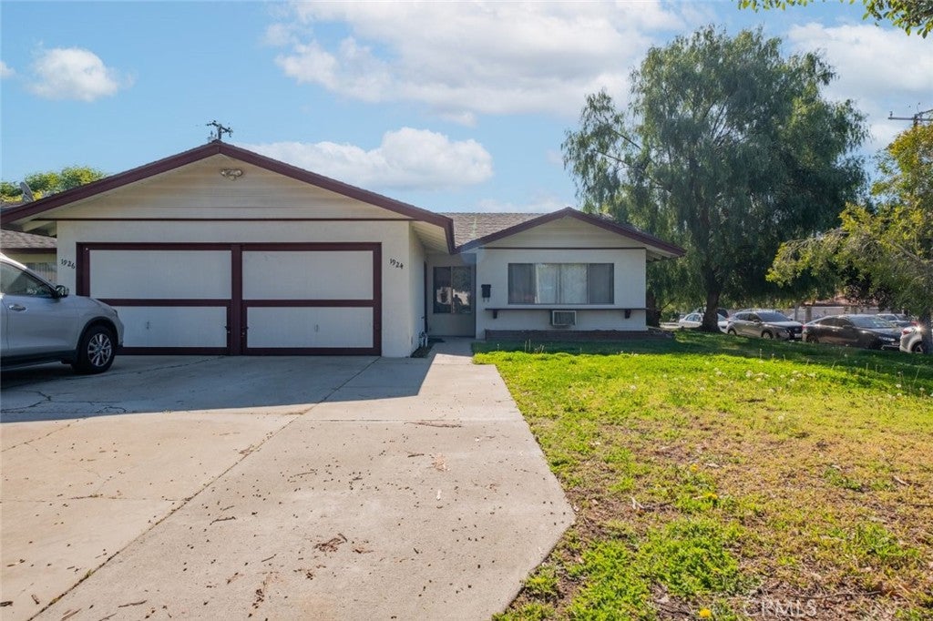 1924 Bobolink Way