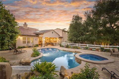 Photo of 15929 Mandalay Road, Canyon Country, CA 91387 (MLS # SR25265835)