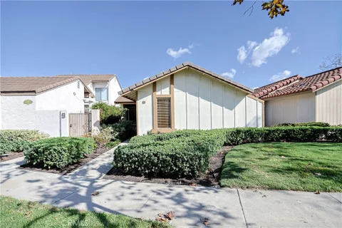 11 Orchard, Irvine, CA 92618 - MLS#: OC26222832