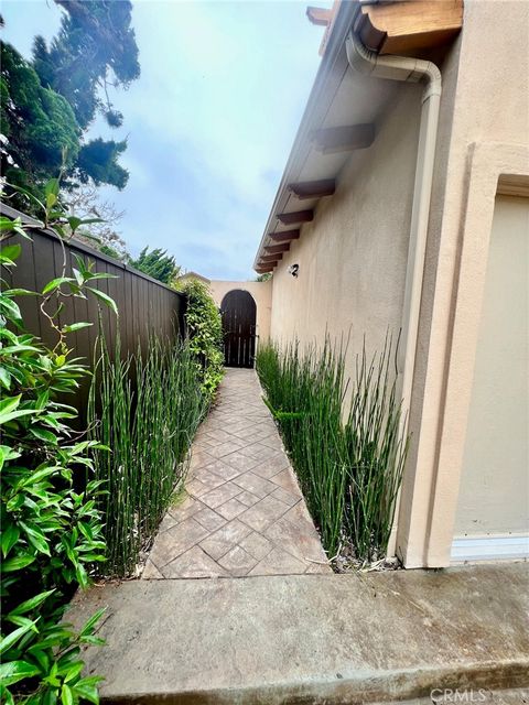Tiny photo for 224 Calle De Madrid, Redondo Beach, CA 90277 (MLS # PV25170015)