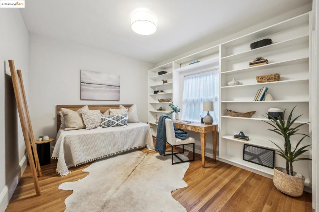 PIEDMONT AVENUE - Residential