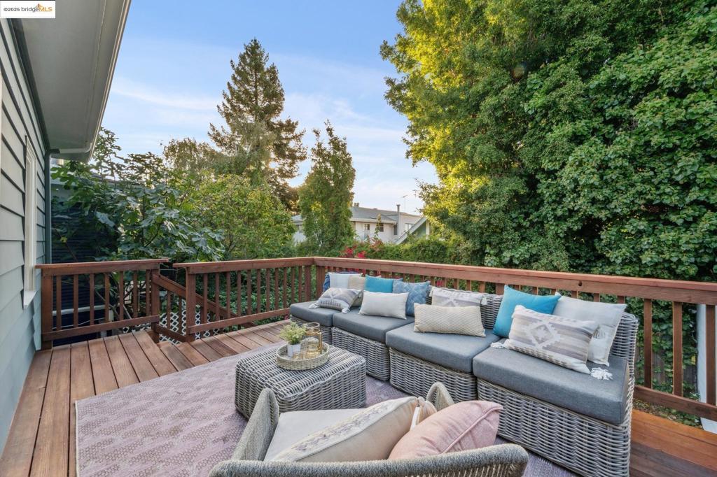 PIEDMONT AVENUE - Residential