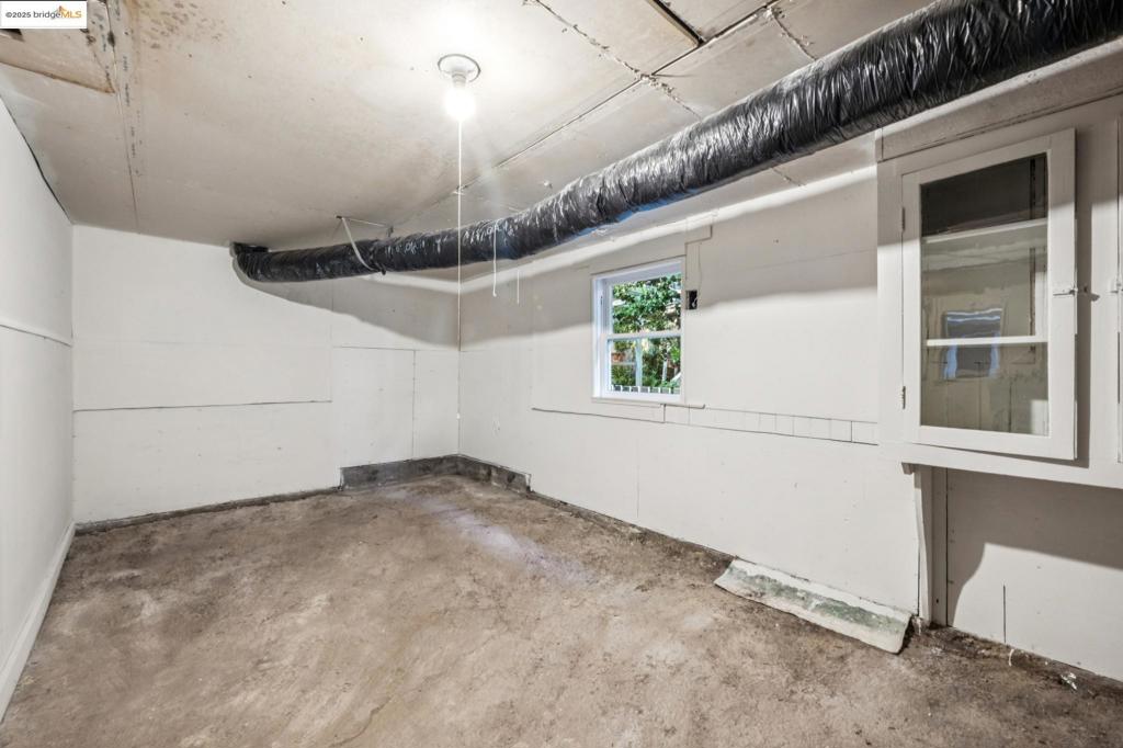 PIEDMONT AVENUE - Residential