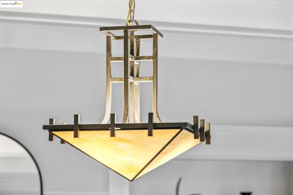 PIEDMONT AVENUE - Residential