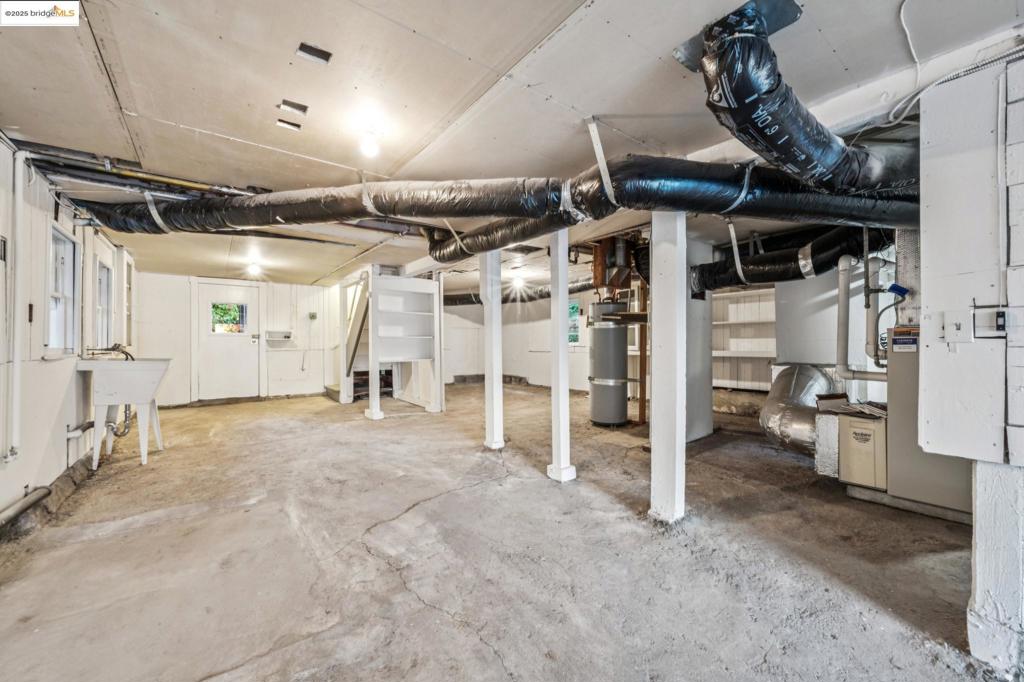 PIEDMONT AVENUE - Residential