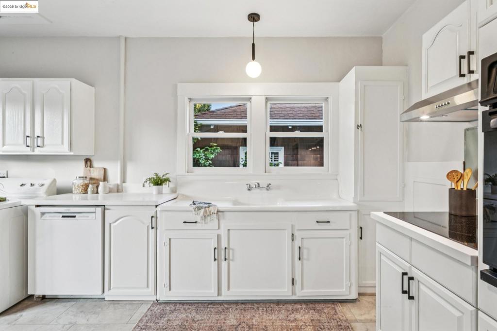 PIEDMONT AVENUE - Residential