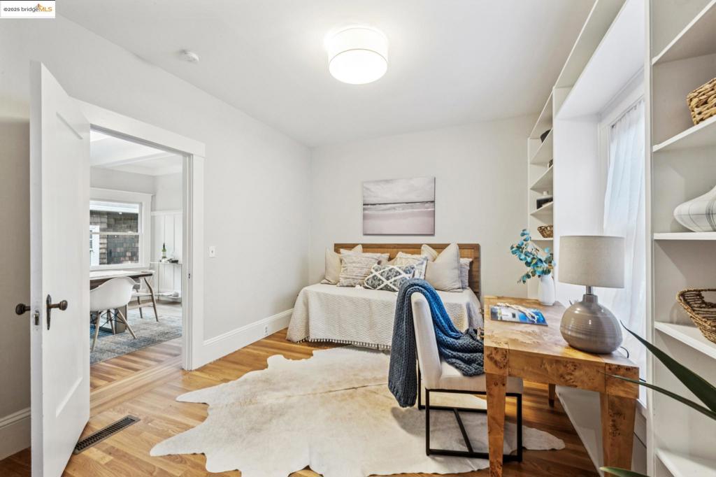 PIEDMONT AVENUE - Residential