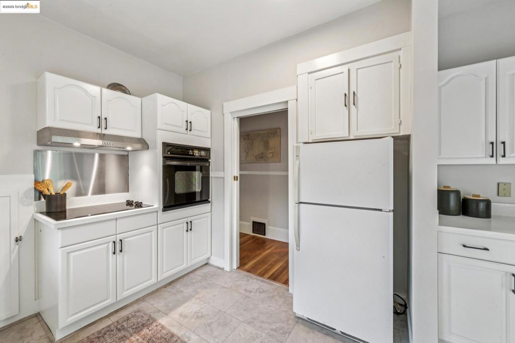 PIEDMONT AVENUE - Residential