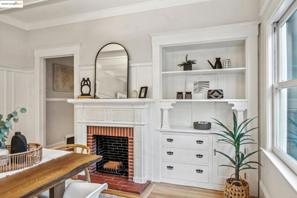 PIEDMONT AVENUE - Residential