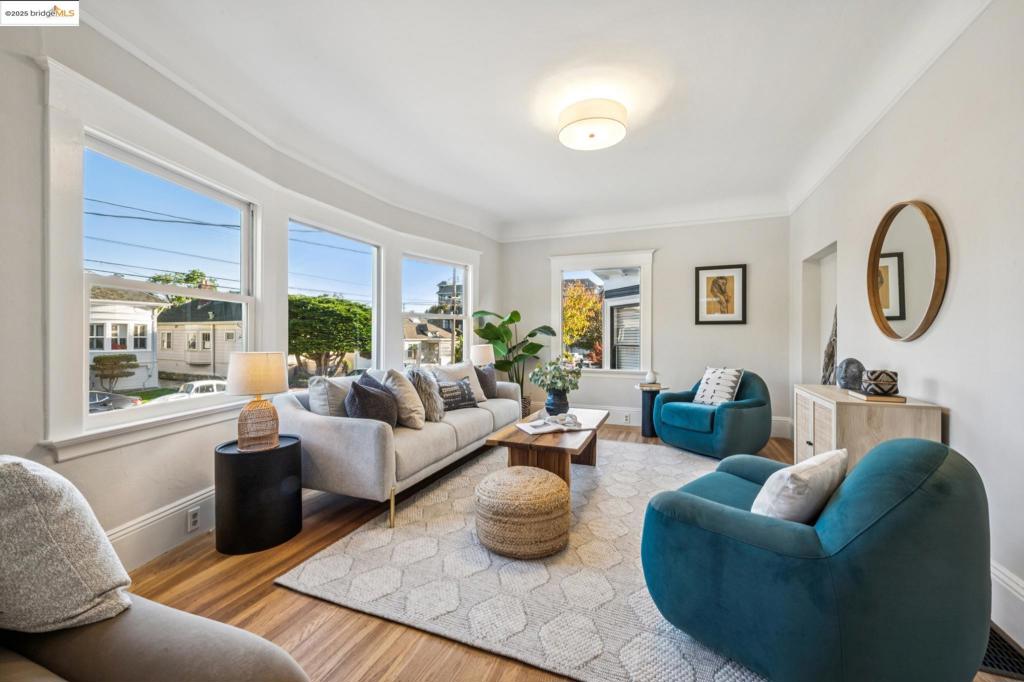 PIEDMONT AVENUE - Residential