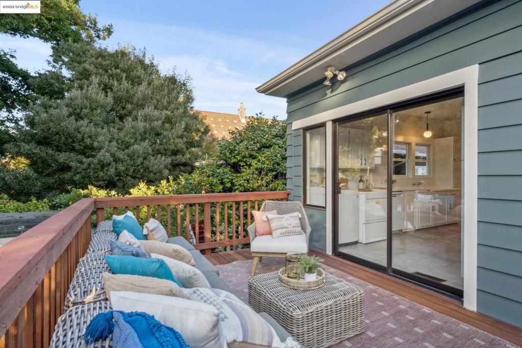 PIEDMONT AVENUE - Residential