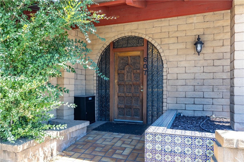 607 Creston