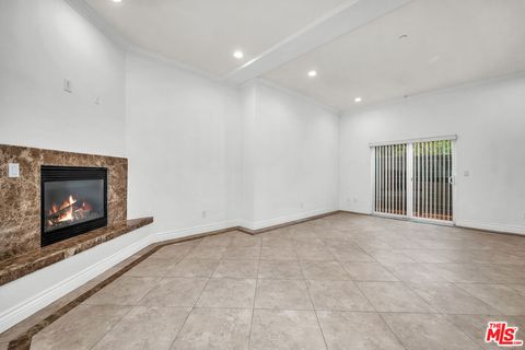 Photo of 7338 Balboa Boulevard #6, Van Nuys, CA 91406 (MLS # 26834845)