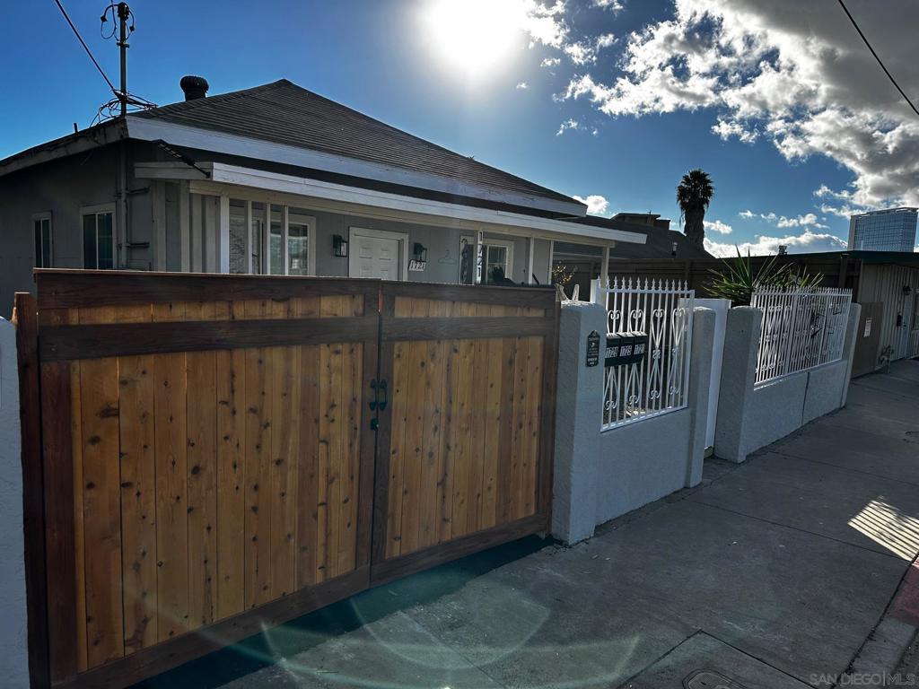 Downtown - Residential Income