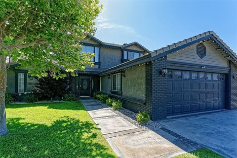 Photo of 13665 Hidden Valley Road, Victorville, CA 92395 (MLS # HD26028070)