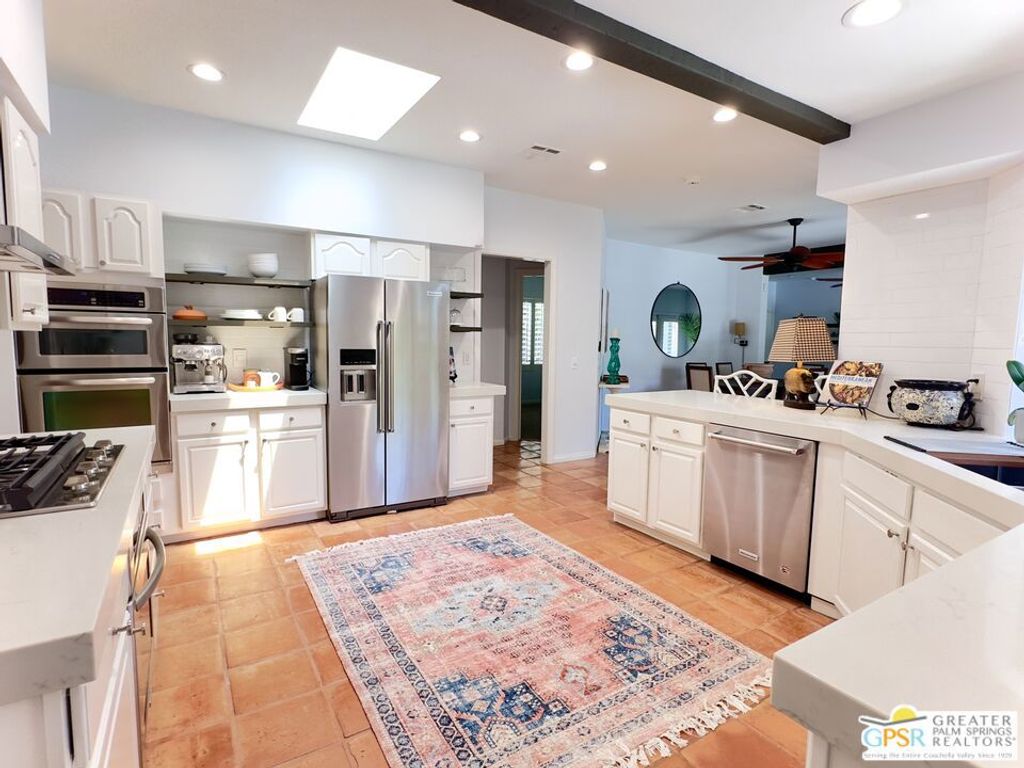 listing image 130729319676533383596