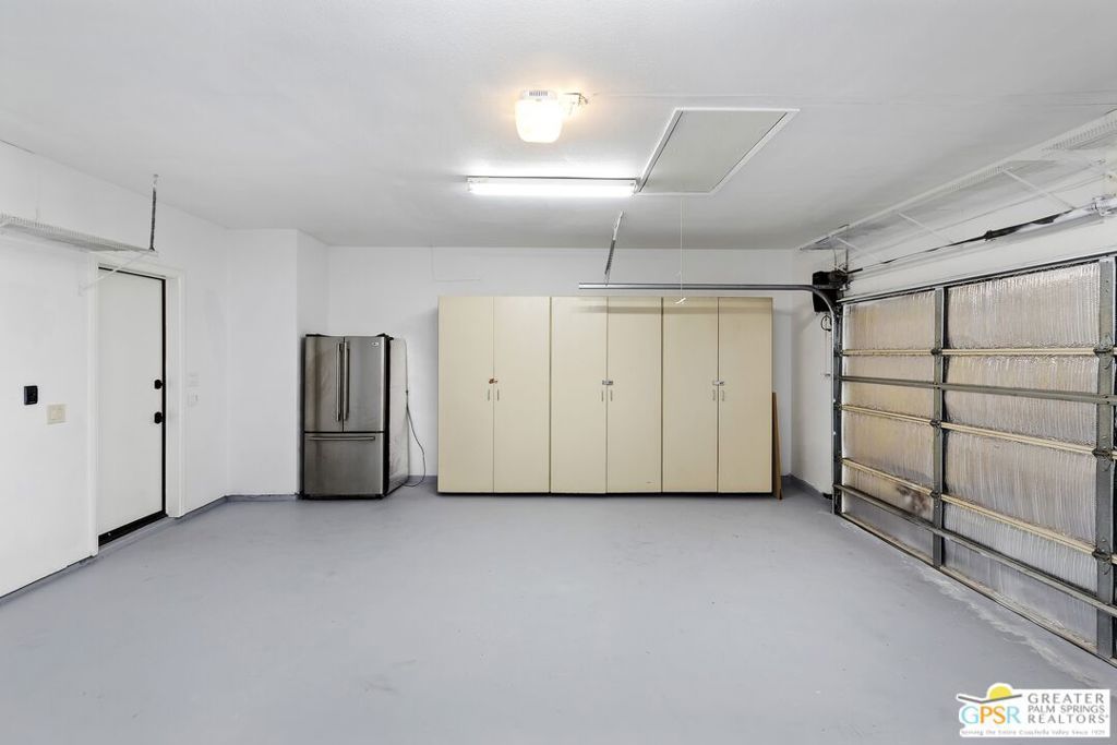 listing image 130728898052688455793