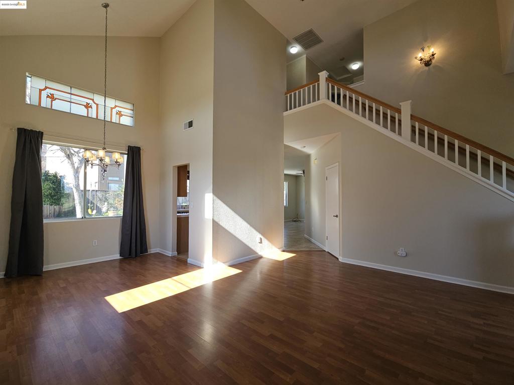 BRENTWOOD - Residential Lease