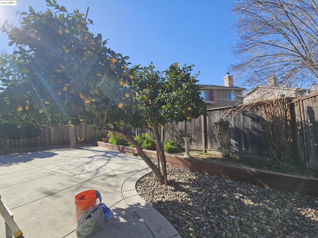 BRENTWOOD - Residential Lease