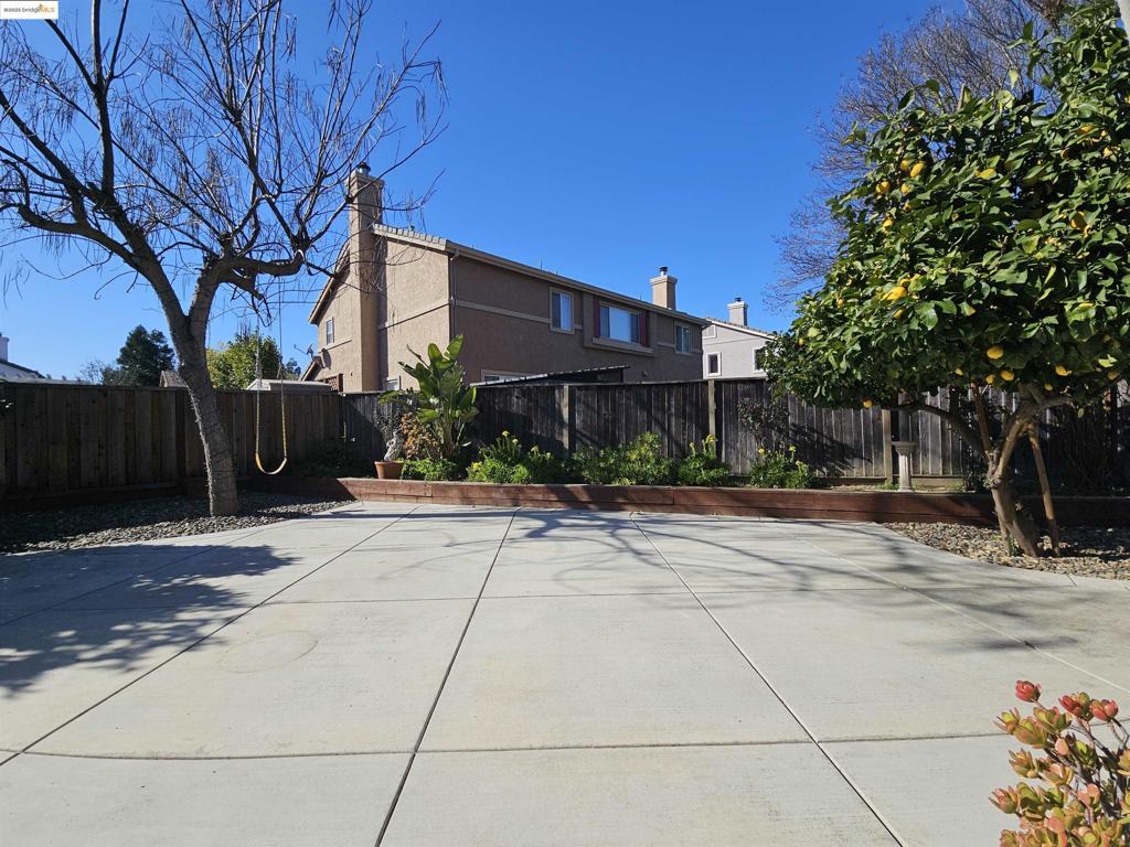 BRENTWOOD - Residential Lease