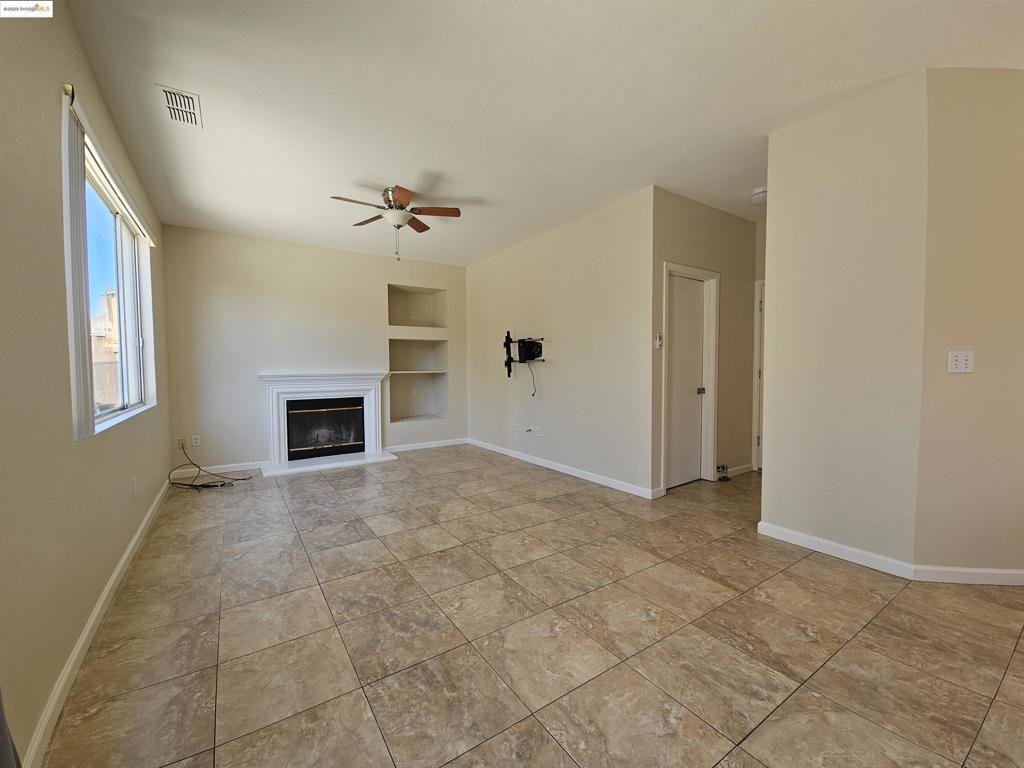 BRENTWOOD - Residential Lease