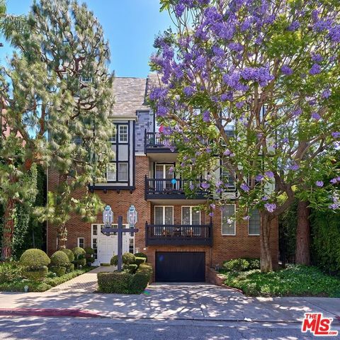 Photo of 420 S Barrington Avenue #102, Los Angeles, CA 90049 (MLS # 26757281)